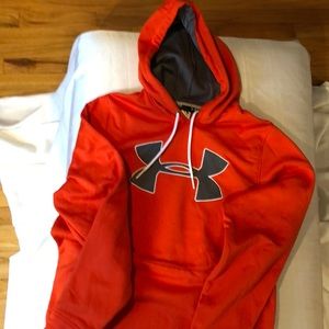 Like new under armour sweat shirt